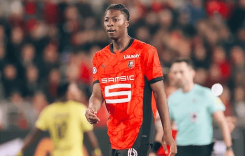 18岁法甲天才中锋横空出世，法国新一代希望之星，5大豪门疯抢